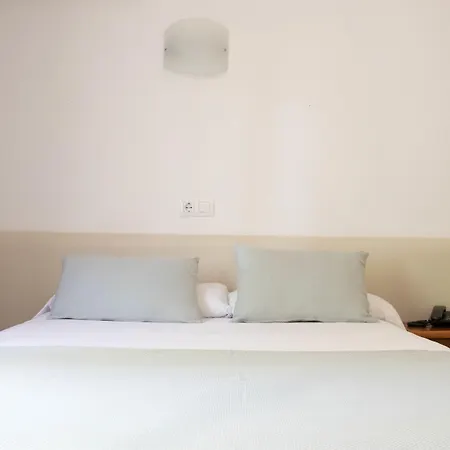 Houm Nets - Adults Only Hotell 2*