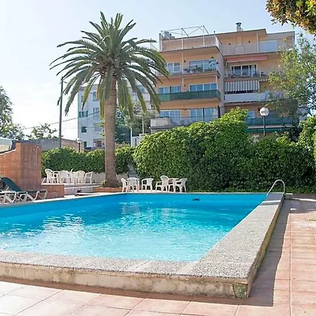 Houm Nets - Adults Only 2*