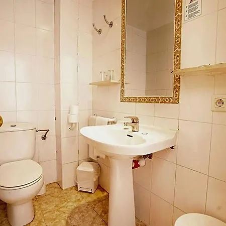 מלון Houm Nets - Adults Only 2*