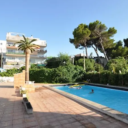 Houm Nets - Adults Only 2*