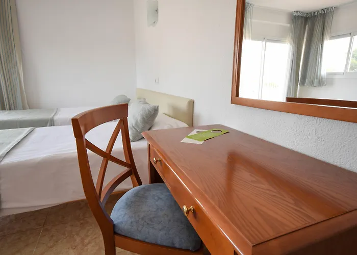 Houm Nets - Adults Only