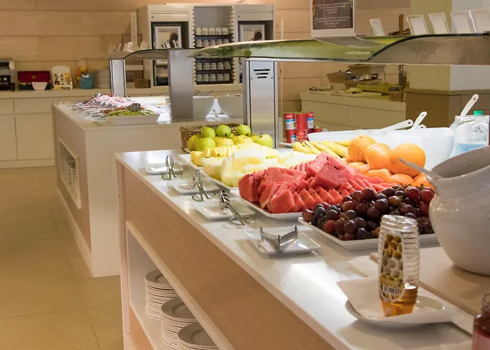 Houm Nets - Adults Only 2*