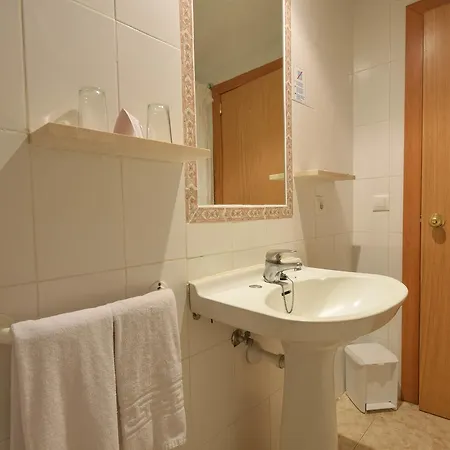 Houm Nets - Adults Only Hotel